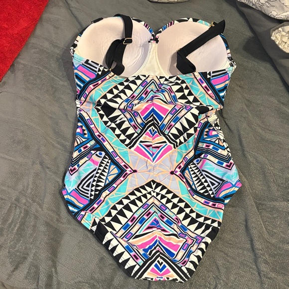 Swimsuits For All Geometric Multicolor One Piece - Picture 2 of 3